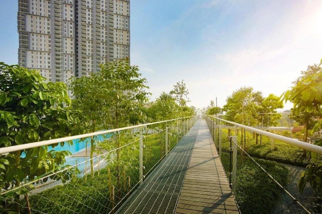 Cyberjaya & Verdi Nature 5 2 Pax Fully Air-con Pangsapuri Putrajaya