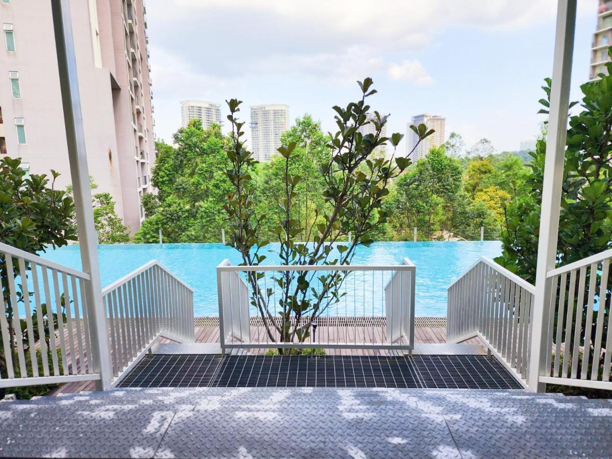 Cyberjaya & Verdi Nature 5 2 Pax Fully Air-con Pangsapuri Putrajaya